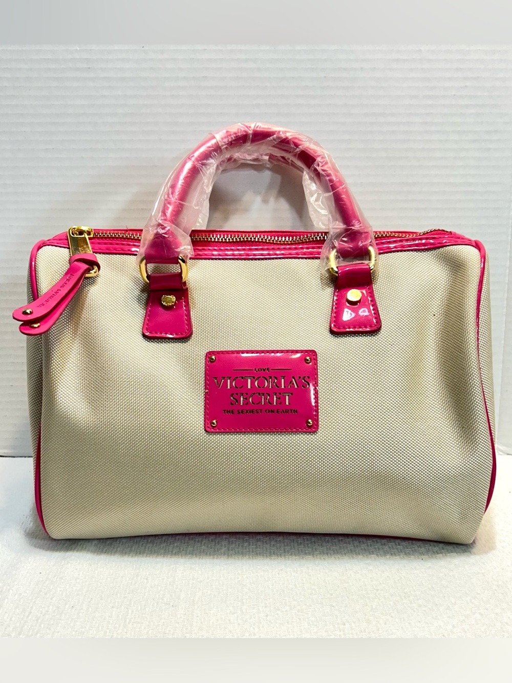Victoria's Secret Beige Canvas Speed Bag Pink Trim Embossed Logo Patch Vintage